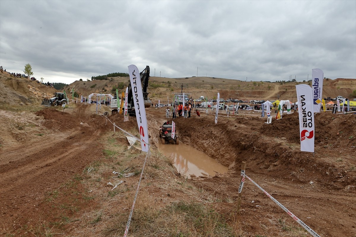 Çorum'da 2. Geleneksel Offroad Oyunları yapıldı. Çorum Belediyesi ve Çorum Offroad Tim Arama ve...