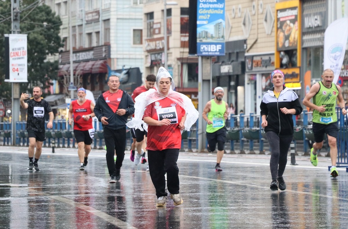 Kayseri Büyükşehir Belediyesi Spor AŞ tarafından dördüncüsü düzenlenen Uluslararası Kayseri Yarı...