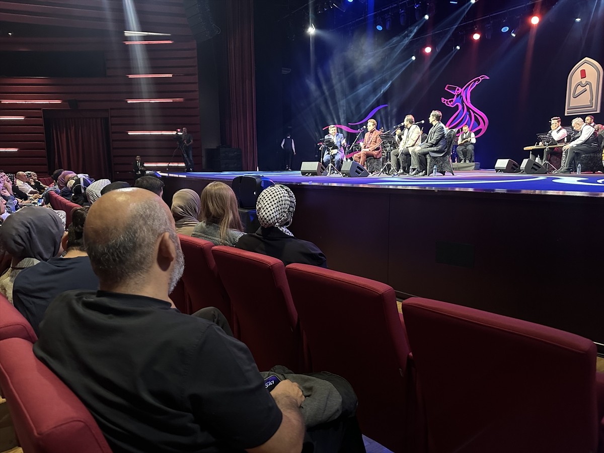 Konya'da düzenlenen 21. Uluslararası Konya Mistik Müzik Festivali ikinci gününde "Balkan...