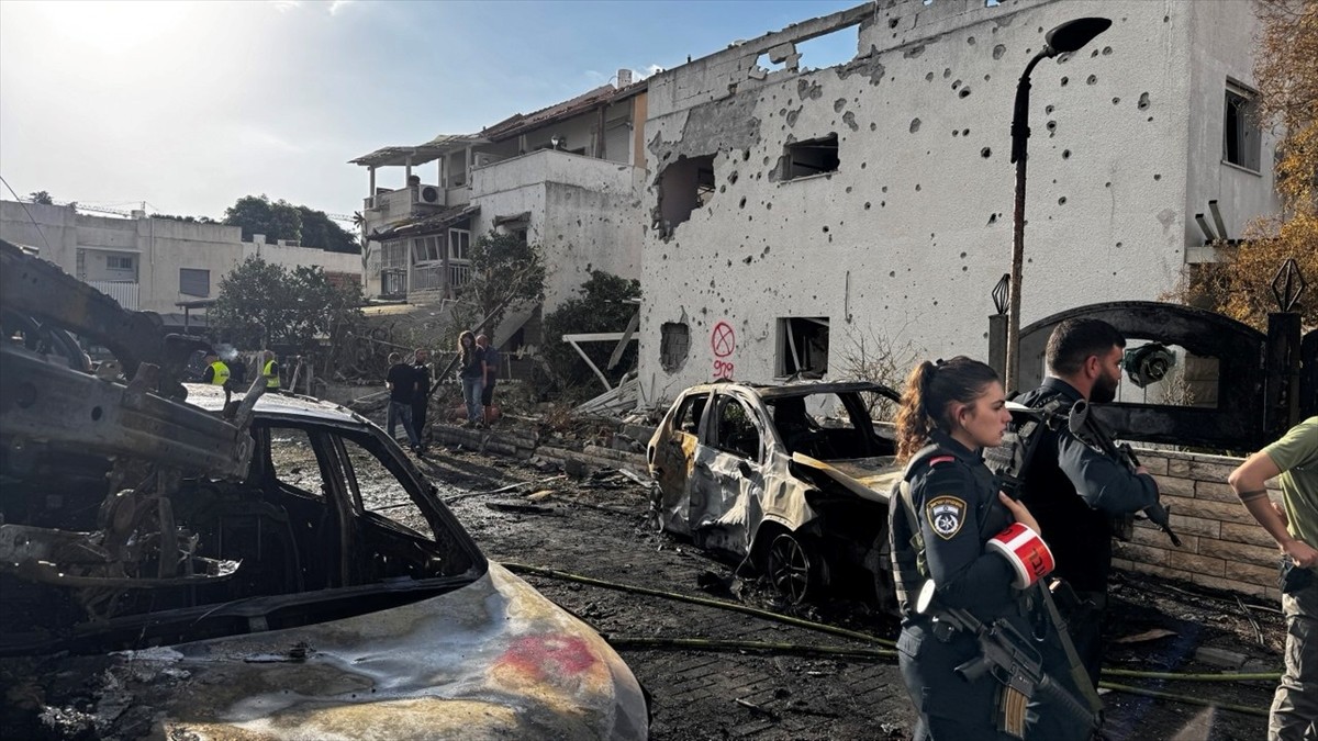 Lübnan Hizbullahı'nın İsrail'in kuzeyindeki bölgelere roket saldırıları sabah saatlerinde de devam...