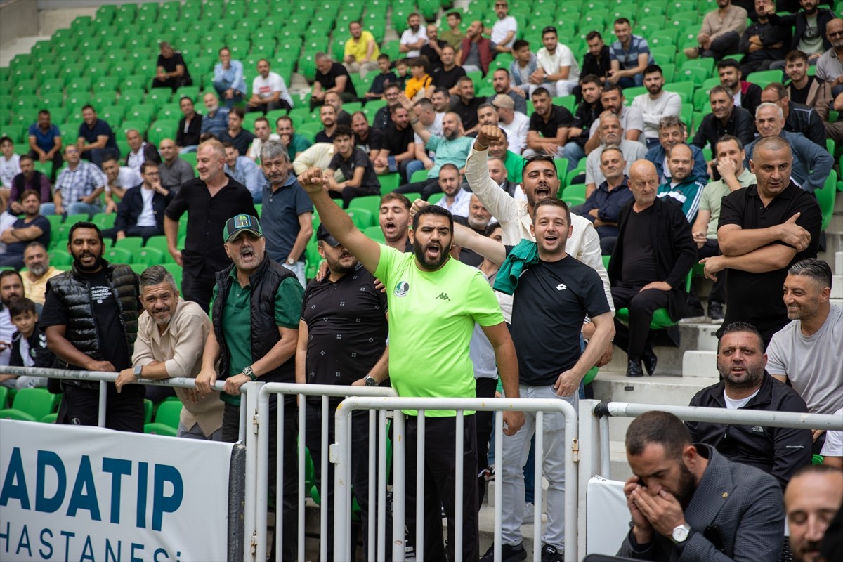 Sakaryaspor Kulübünde başkanlığa Yeni Sakarya Atatürk Stadı'nda gerçekleştirilen seçimli...