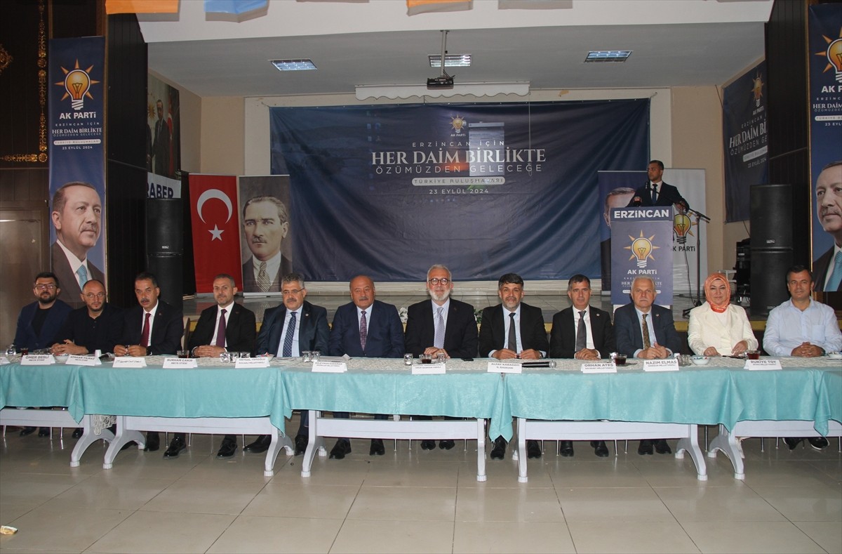 AK Parti Grup Başkanvekili Bahadır Yenişehirlioğlu, "AK Parti Türkiye Buluşmaları" kapsamında...