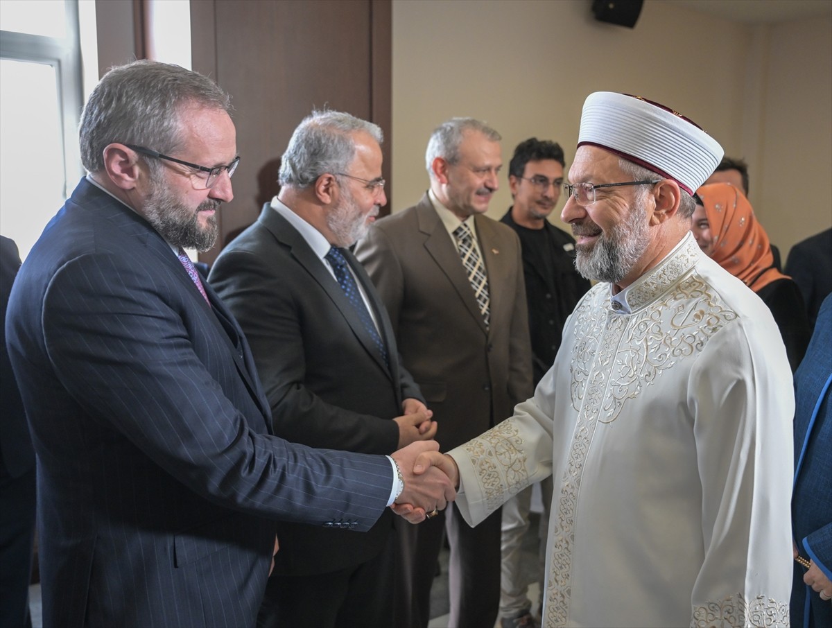 Diyanet İşleri Başkanlığı 15 Temmuz Milli İrade Şehit Ali Alıtkan Konferans Salonu'nda, "Özgür...