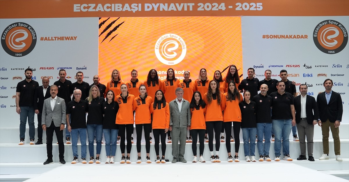 Eczacıbaşı Dynavit'in 2024-2025 sezonu açılışı Ayazağa'daki Eczacıbaşı Spor Salonu'nda...