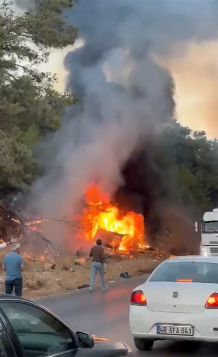 Muğla'nın Bodrum ilçesinde, otomobille motosikletin çarpışması sonucu meydana gelen kazada 1 kişi...