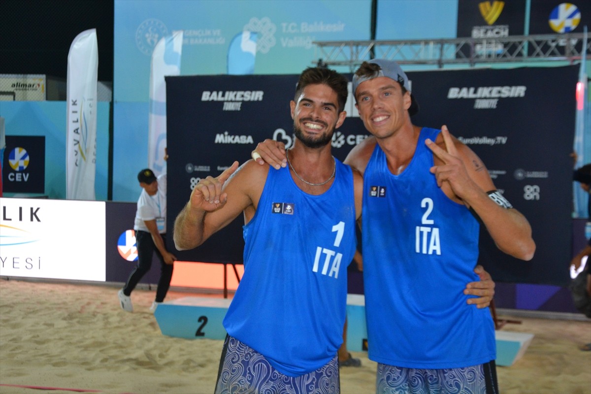 Plaj voleybolunda 2024 VW Beach Pro Tour Futures Balıkesir Etabı, 122 sporcunun katılımıyla...