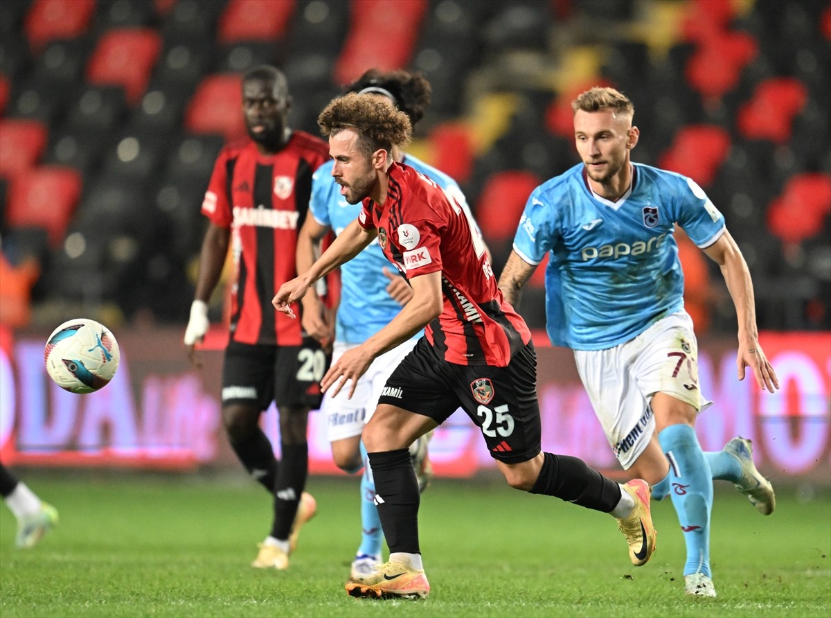 Trendyol Süper Lig'in 6. haftası Gaziantep FK ile Trabzonspor Gaziantep Büyükşehir Stadında...