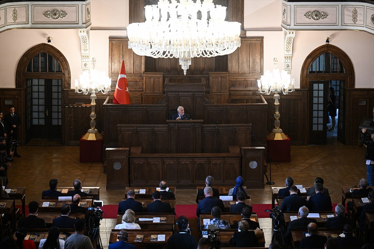 Yunus Emre Enstitüsünün (YEE), Kültür Yolu Festivali kapsamında başkentteki Cumhuriyet Müzesi'nde...