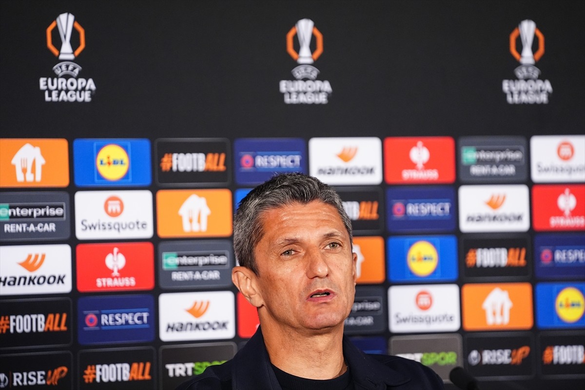 PAOK Teknik Direktörü Razvan Lucescu, UEFA Avrupa Ligi'nin ilk haftasında yarın Galatasaray'a...