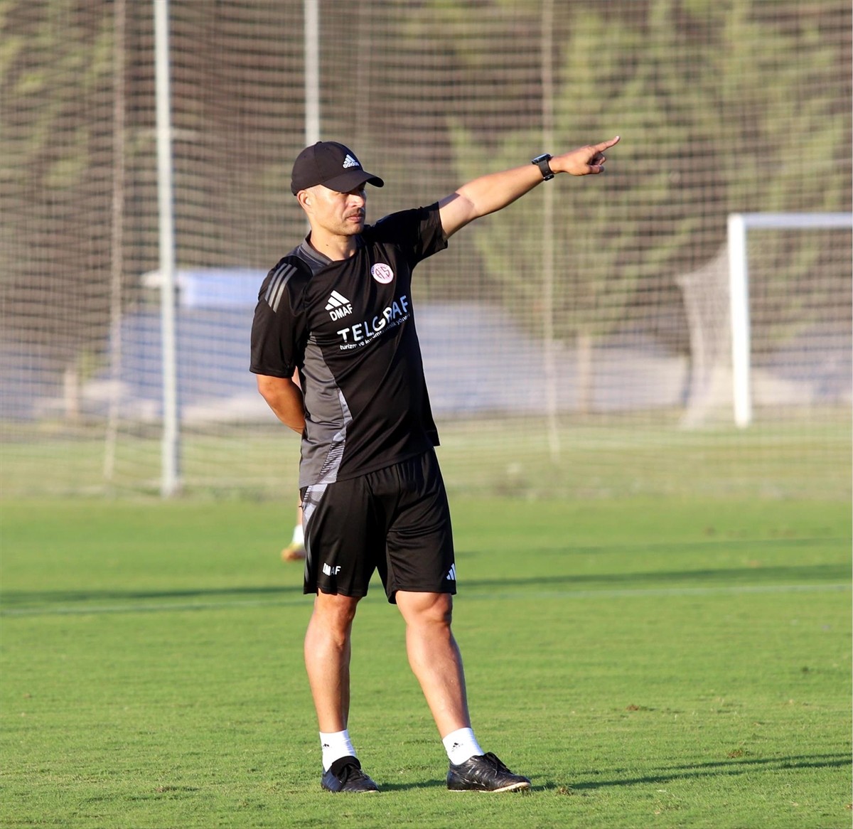 Antalyaspor, Trendyol Süper Lig'in 7. haftasında Fenerbahçe'yi konuk edeceği maçın hazırlıklarını...