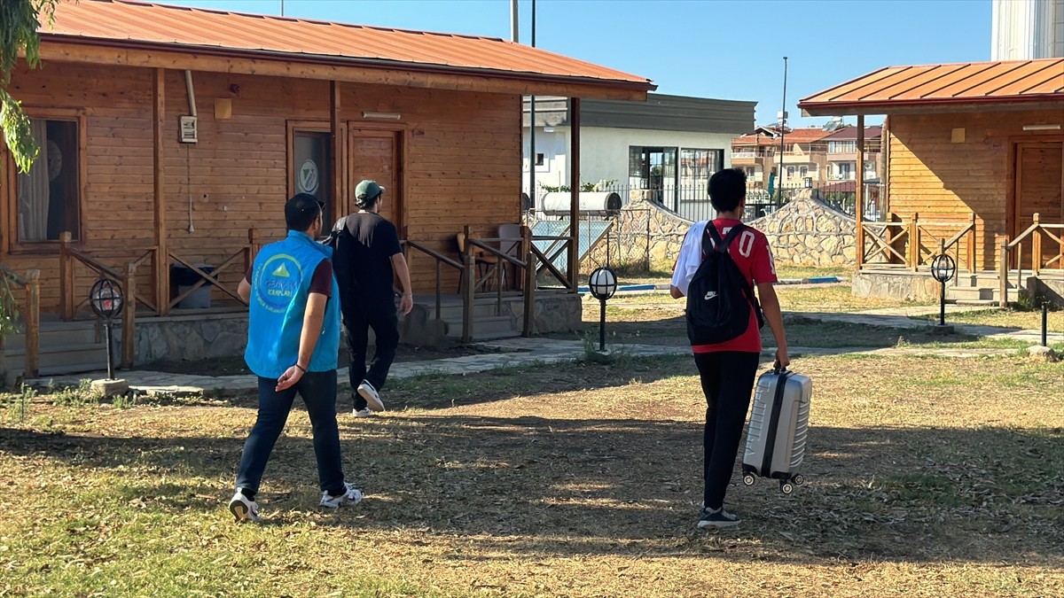 Hatay'ın Arsuz ilçesinde, ikinci dönemi başlayan Ekolojik ve Sürdürülebilir Tarım Gençlik Kampı...