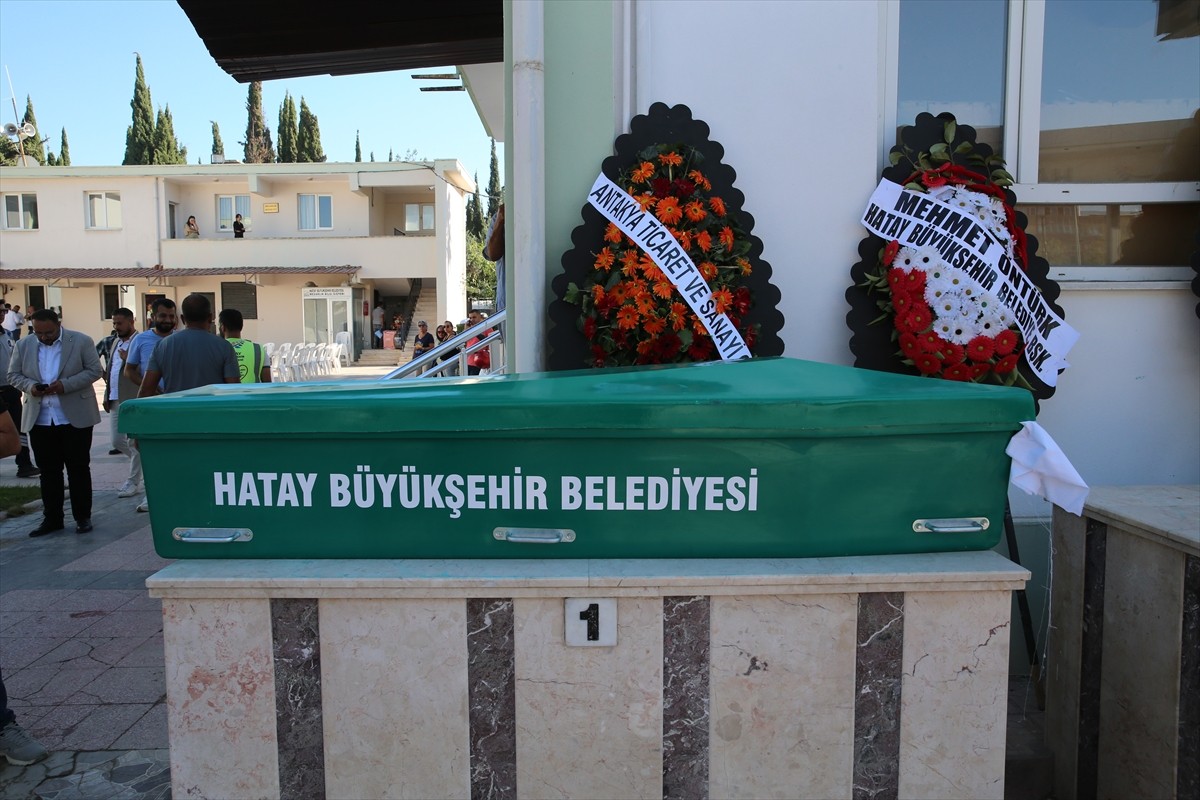 İstanbul'da tedavi gördüğü hastanede hayatını kaybeden senarist ve yönetmen Tomris Giritlioğlu'nun...