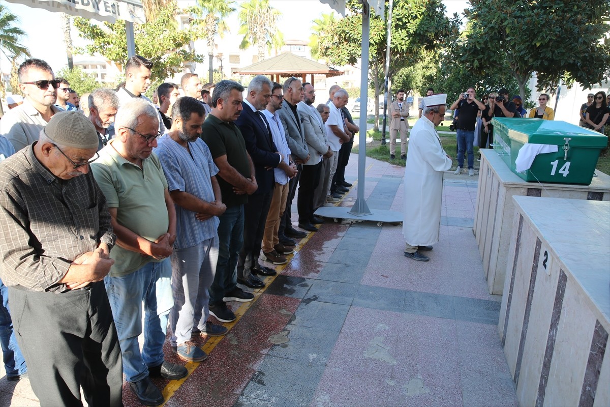 İstanbul'da tedavi gördüğü hastanede hayatını kaybeden senarist ve yönetmen Tomris Giritlioğlu'nun...