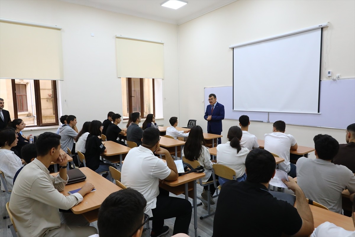 Yükseköğretim Kurulu (YÖK) Başkanı Prof. Dr. Erol Özvar (sağda), Azerbaycan'ın başkenti Bakü'de...