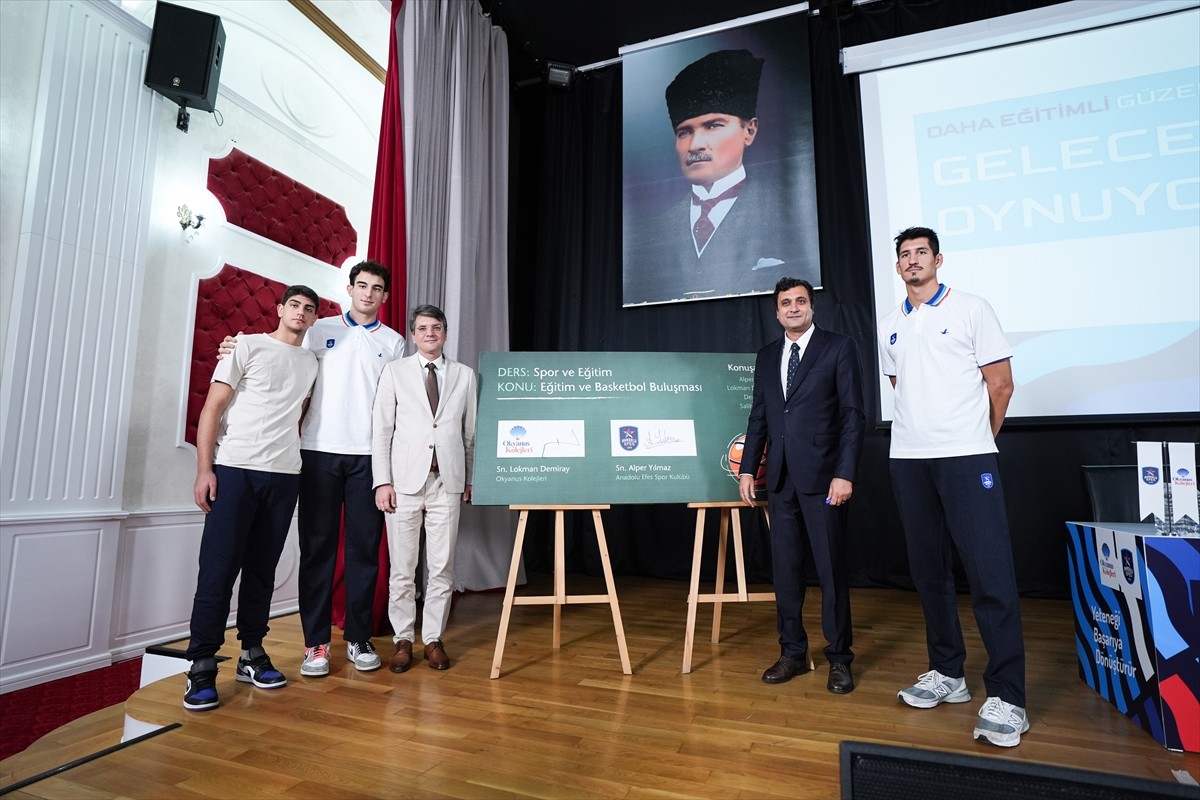 Anadolu Efes Spor Kulübü ile Okyanus Kolejleri arasındaki 8 yıldır devam eden iş birliği anlaşması...