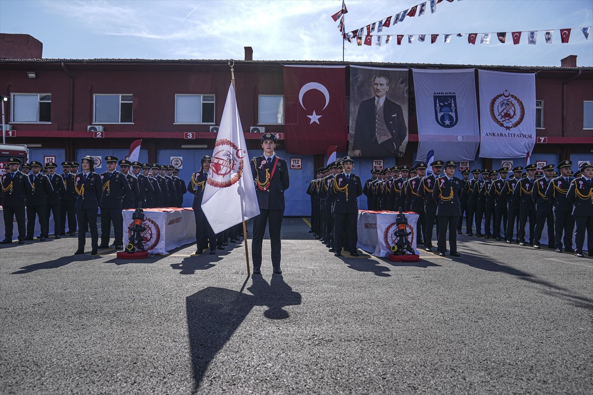 Eğitimlerini başarıyla tamamlayarak Ankara İtfaiyesine katılmaya hak kazanan 150 itfaiye eri için...