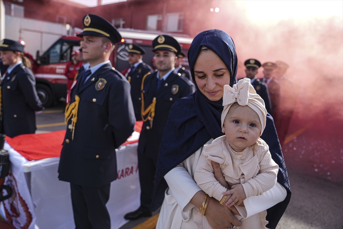 Eğitimlerini başarıyla tamamlayarak Ankara İtfaiyesine katılmaya hak kazanan 150 itfaiye eri için...