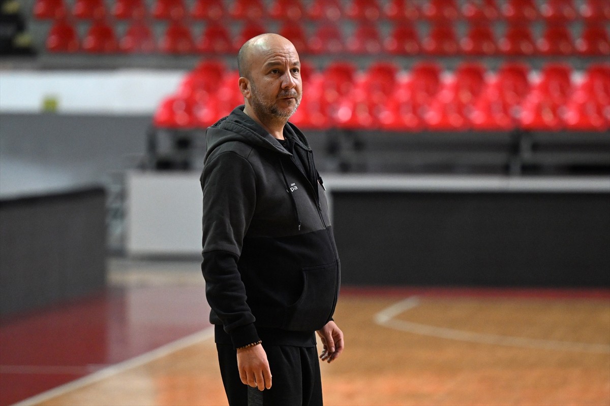 ING Kadınlar Basketbol Süper Ligi ekiplerinden Melikgazi Kayseri Basketbol, ligin ilk haftasında...