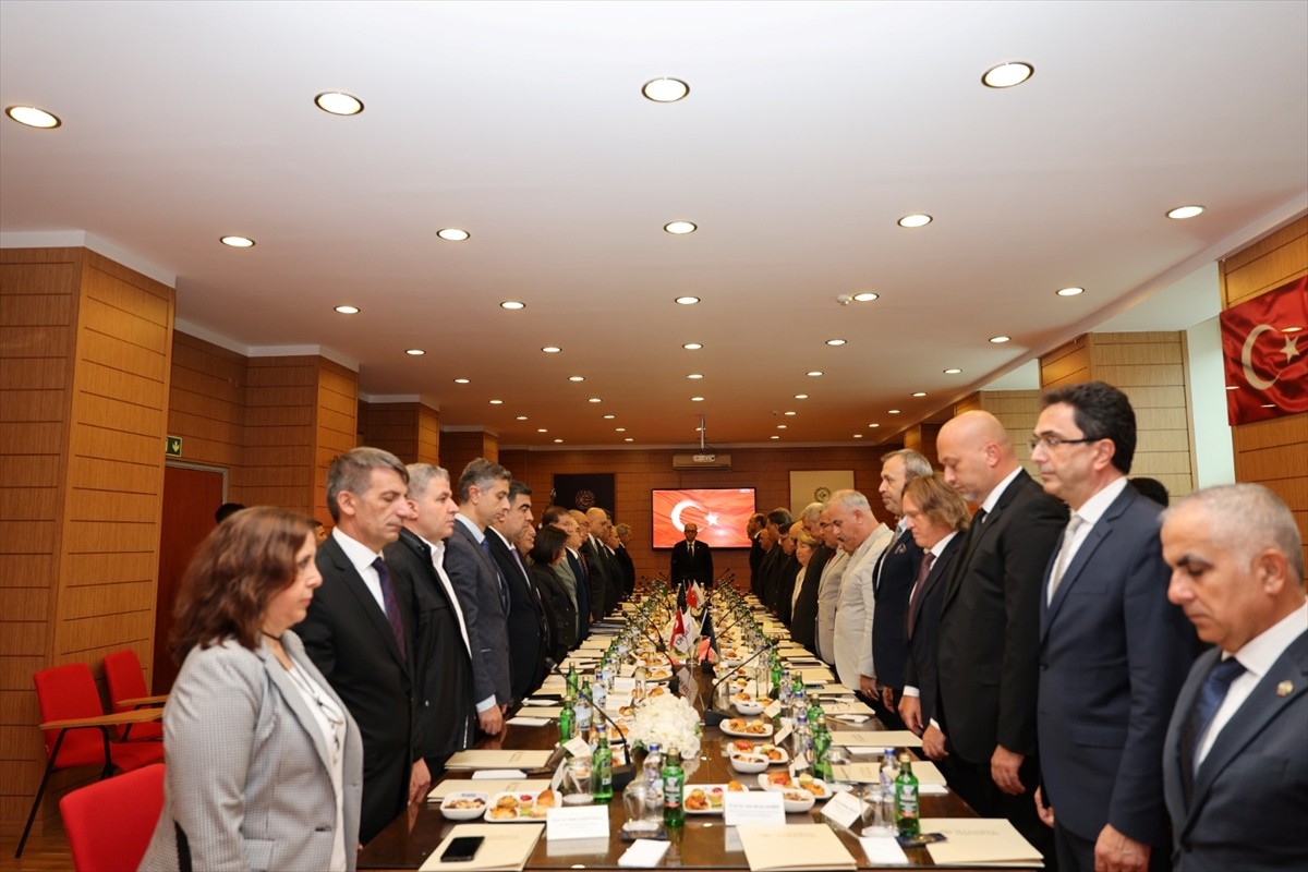 Üniversite Hastaneleri Birliği (ÜHB) Genel Kurul Toplantısı, İstanbul Üniversitesi-Cerrahpaşa ev...