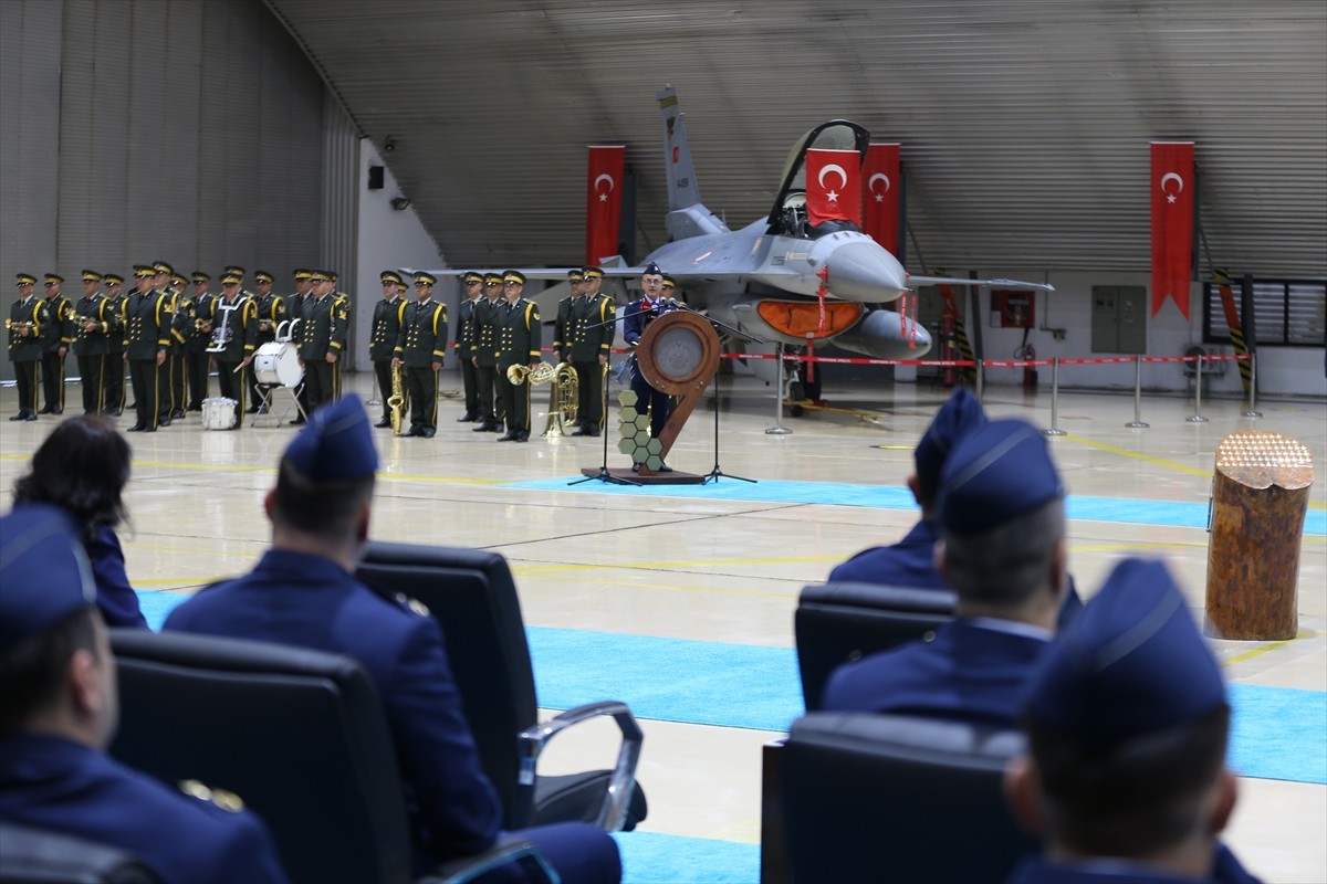 Balıkesir 9'uncu Ana Jet Üs Komutanlığında F-16 hazırlık eğitimlerini başarıyla tamamlayan...