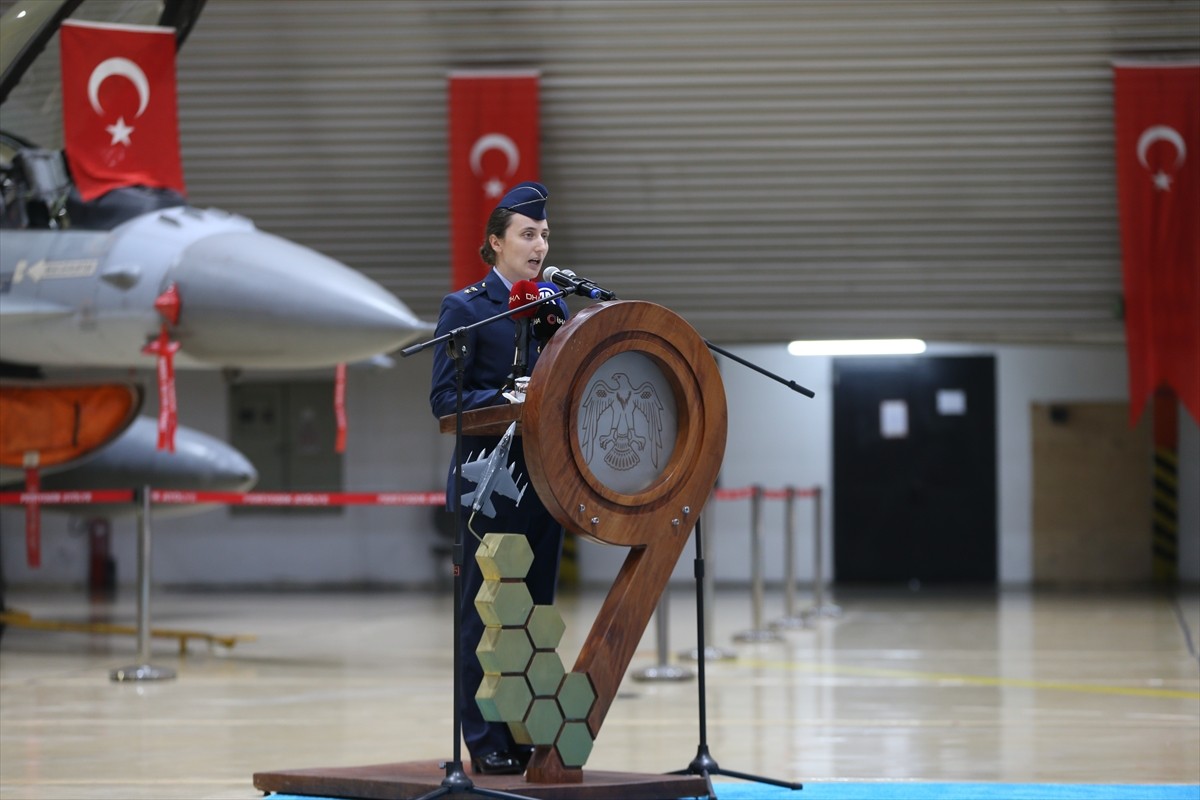 Balıkesir 9'uncu Ana Jet Üs Komutanlığında F-16 hazırlık eğitimlerini başarıyla tamamlayan...