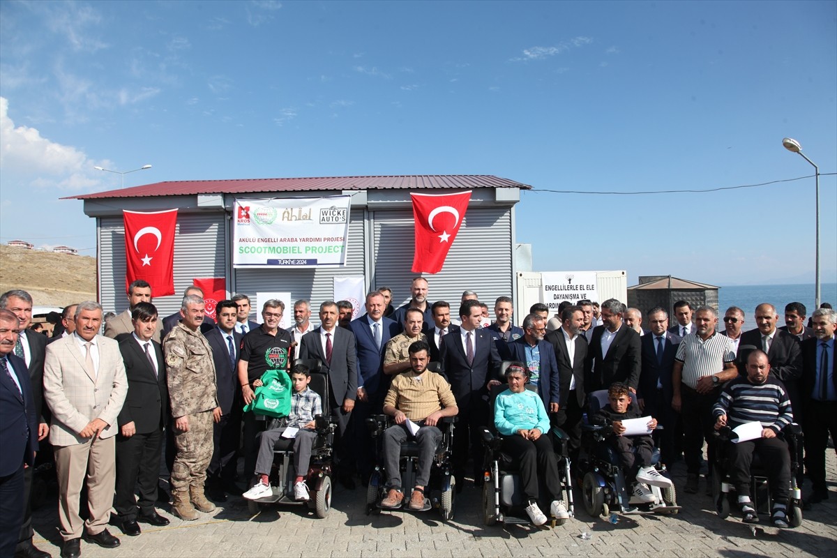 Bitlis'in Ahlat ilçesinde, engellilerin hayatının kolaylaştırılması amacıyla temin edilen 50 akülü...