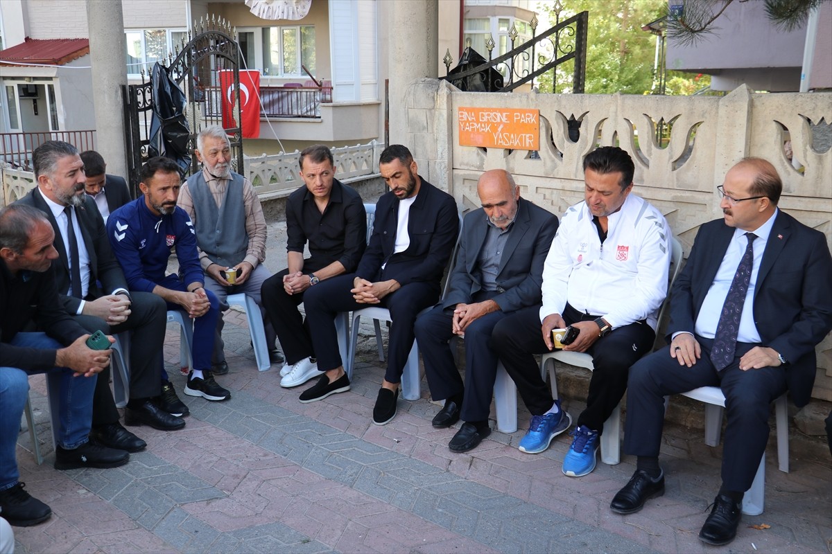 İstanbul Ümraniye'de uğradığı silahlı saldırıda şehit olan polis memuru 27 yaşındaki polis memuru...