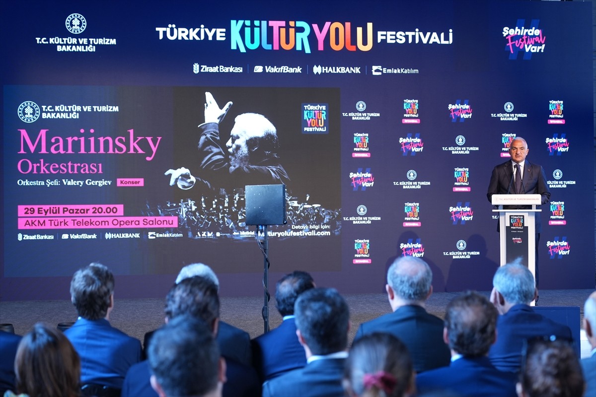 Kültür ve Turizm Bakanı Mehmet Nuri Ersoy, Türkiye Kültür Yolu Festivalleri'nin 13. durağı olan...