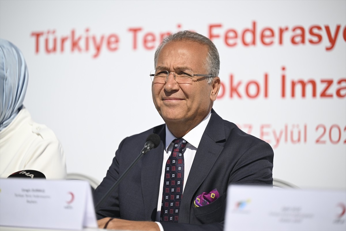 Türkiye Tenis Federasyonu (TTF) ile Türk Kızılay, kan bağışı, ilk yardım, gönüllü yönetimi ve...