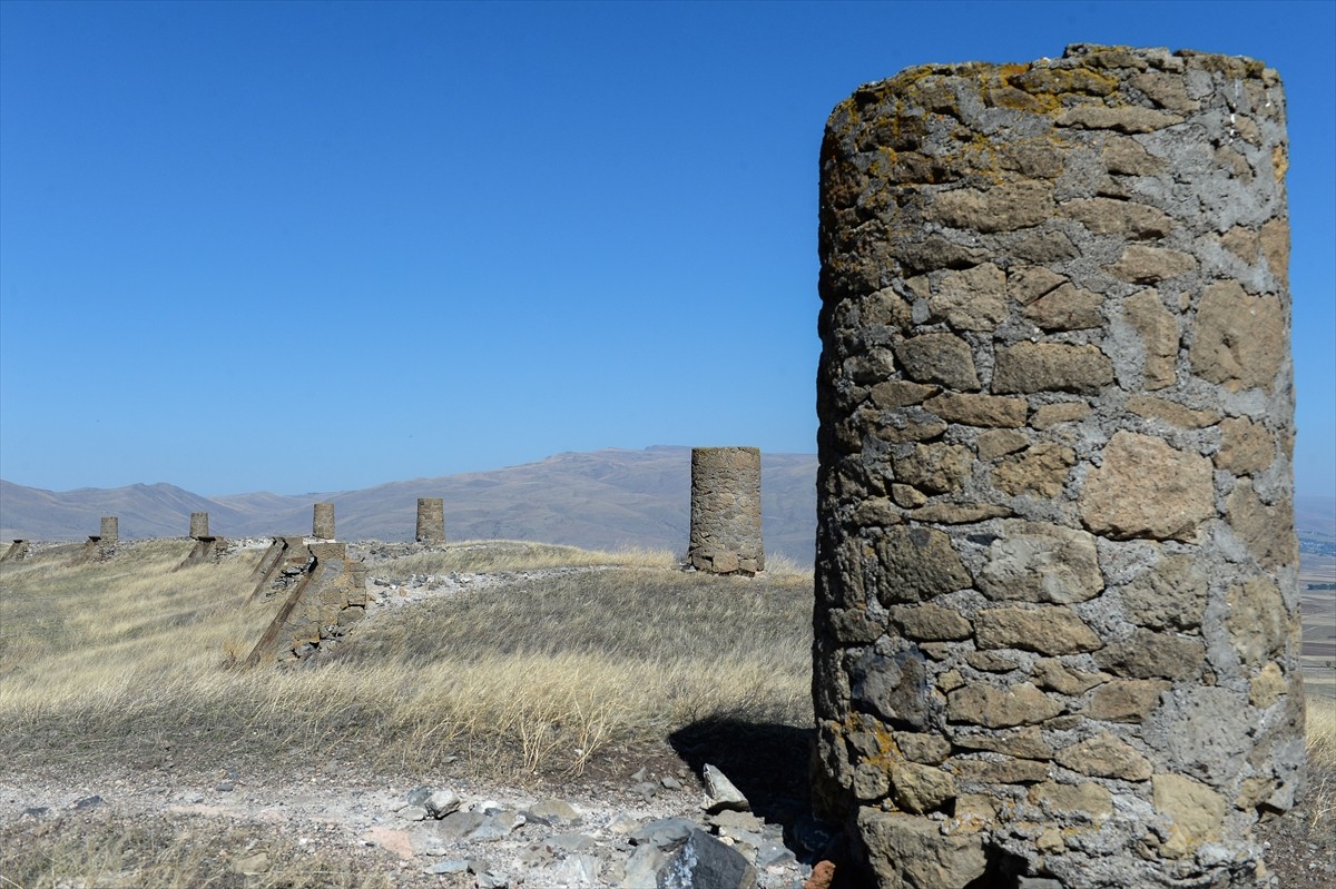 Erzurum'da Sultan 2. Abdülhamid döneminde Uzunahmet Mahallesi'nin batısında kalan tepe üzerine...