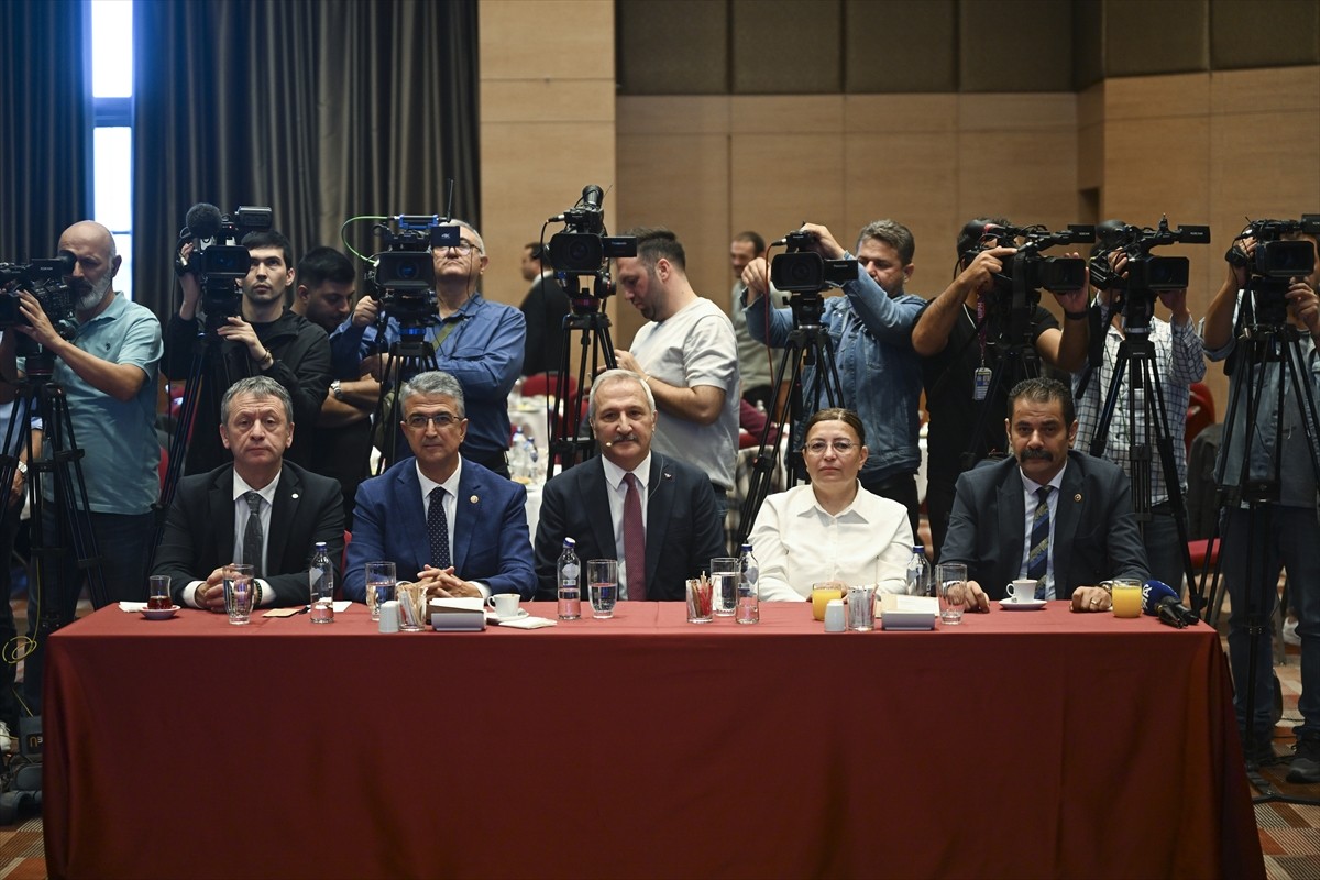 MHP Genel Başkan Yardımcısı Ahmet Selim Yurdakul, MHP Aile, Kadın ve Sosyal Hizmet...