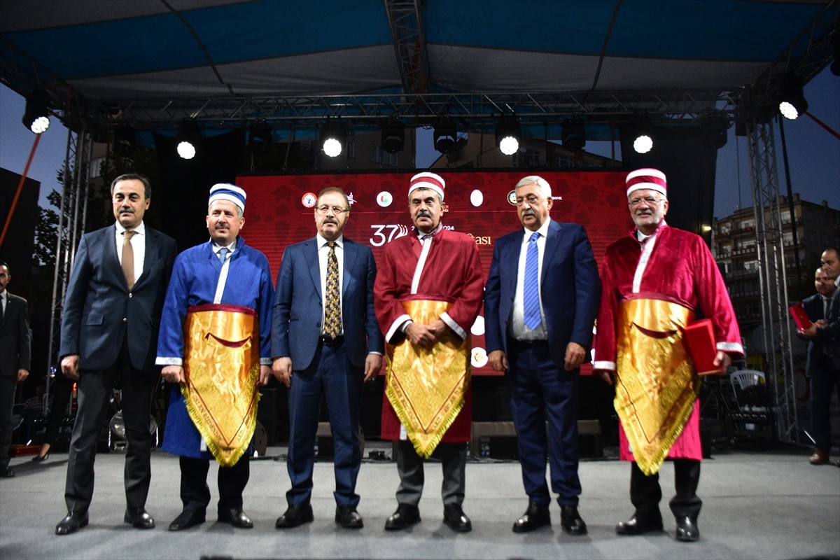 Milli Eğitim Bakanı Yusuf Tekin, Kırşehir Cacabey Meydanı'nda düzenlenen 37. Ahilik Haftası...