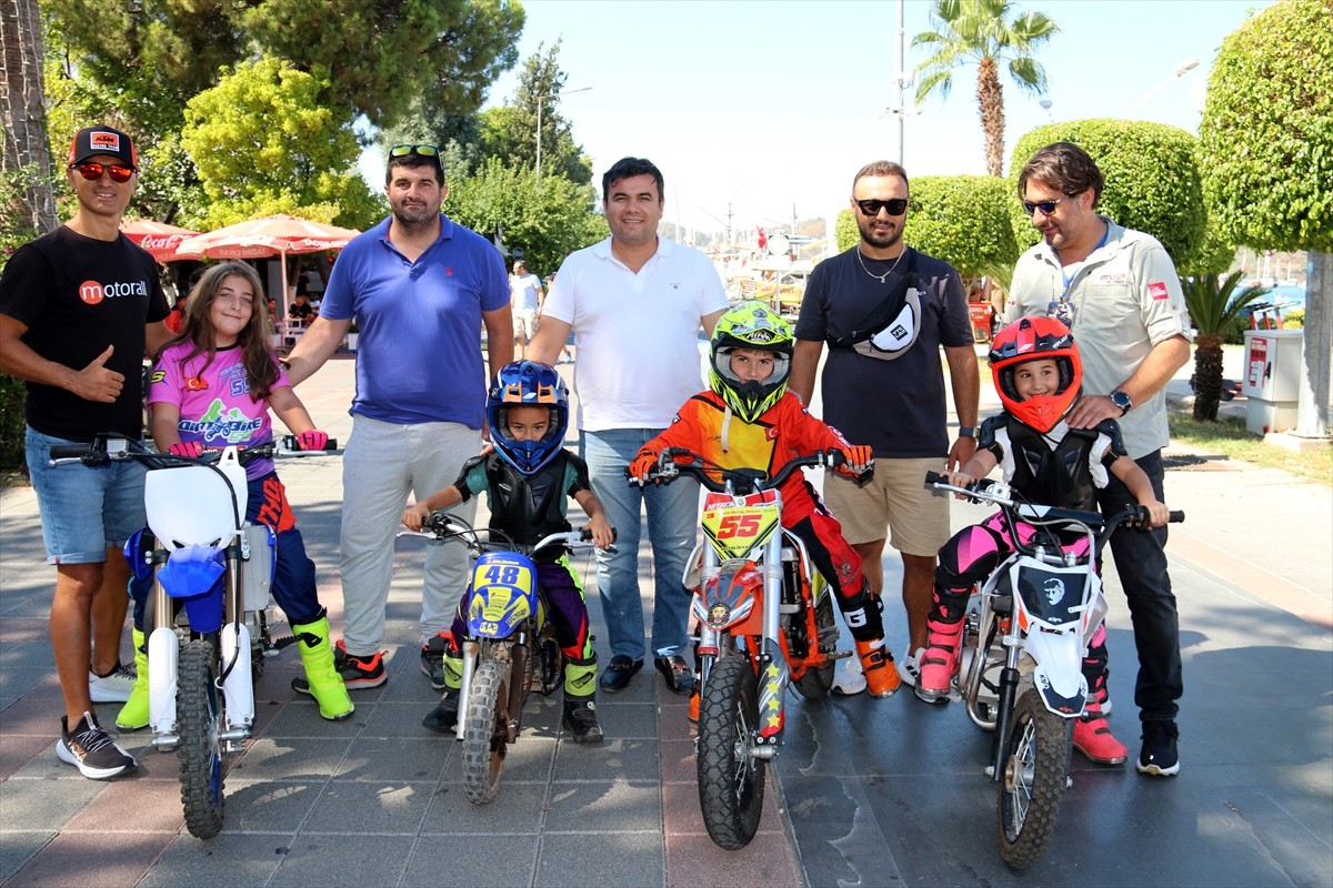 Muğla'nın Fethiye ilçesinde düzenlenen Türkiye Süper Enduro Şampiyonası final yarışı için...