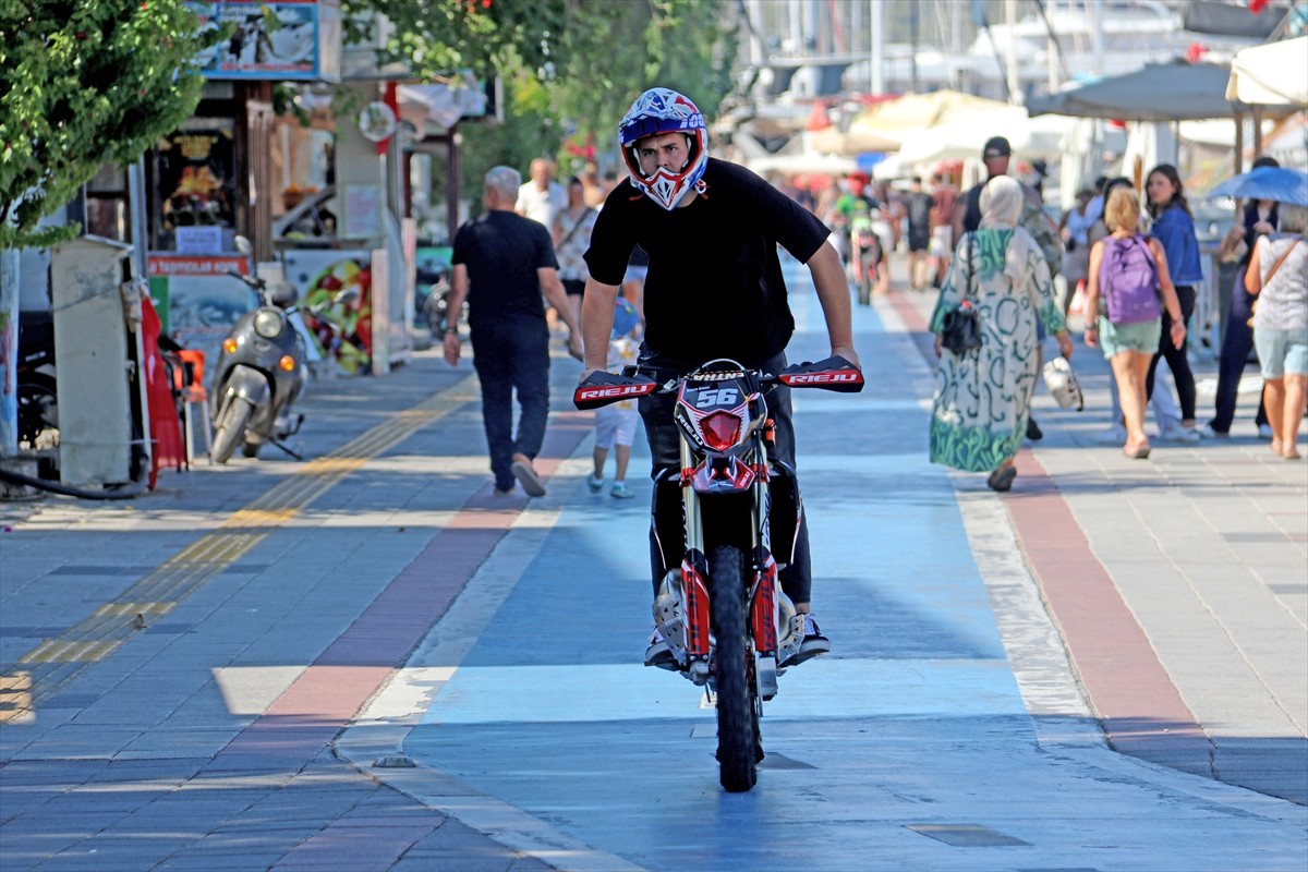 Muğla'nın Fethiye ilçesinde düzenlenen Türkiye Süper Enduro Şampiyonası final yarışı için...