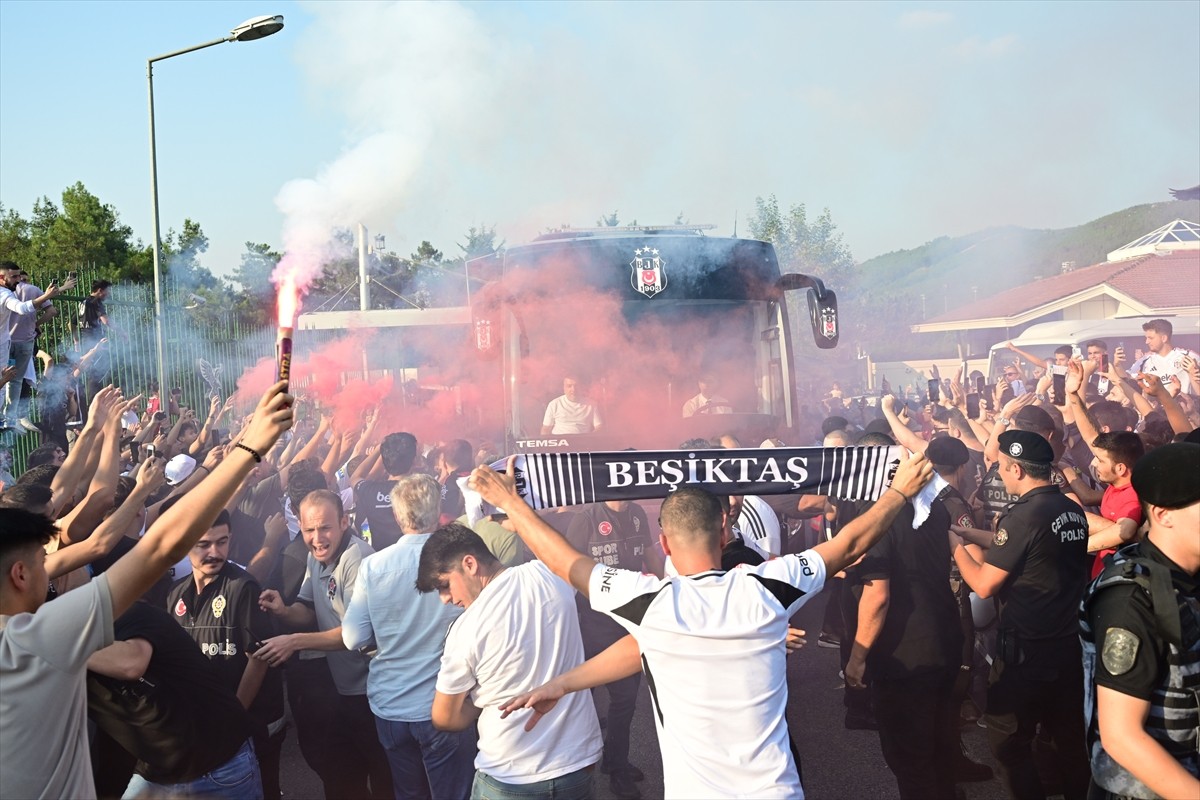 Beşiktaşlı taraftarlar, Trendyol Süper Lig'in 7. haftasında yarın Kayserispor'a konuk olacak...