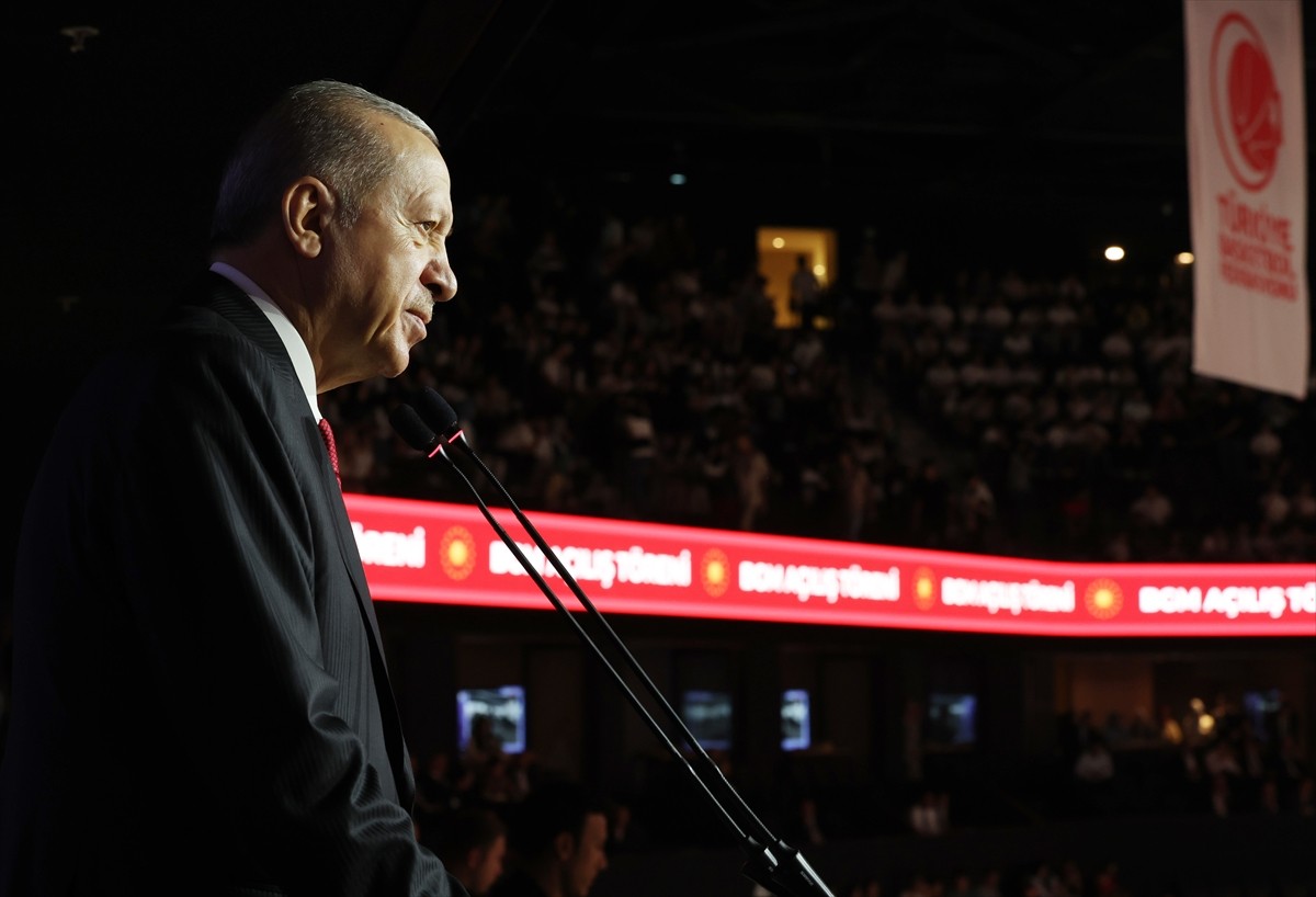 Cumhurbaşkanı Recep Tayyip Erdoğan, İstanbul'da Basketbol Gelişim Merkezi'nin açılış programına...