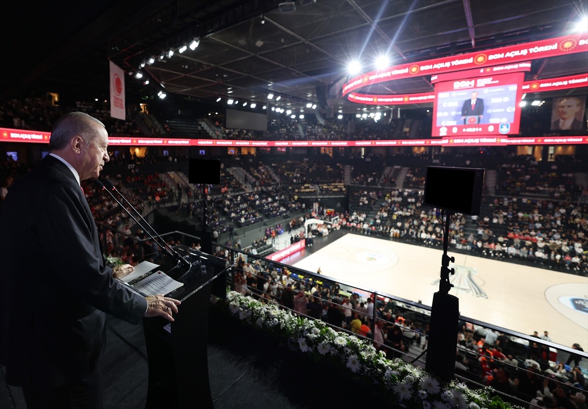 Cumhurbaşkanı Recep Tayyip Erdoğan, İstanbul'da Basketbol Gelişim Merkezi'nin açılışına katıldı....