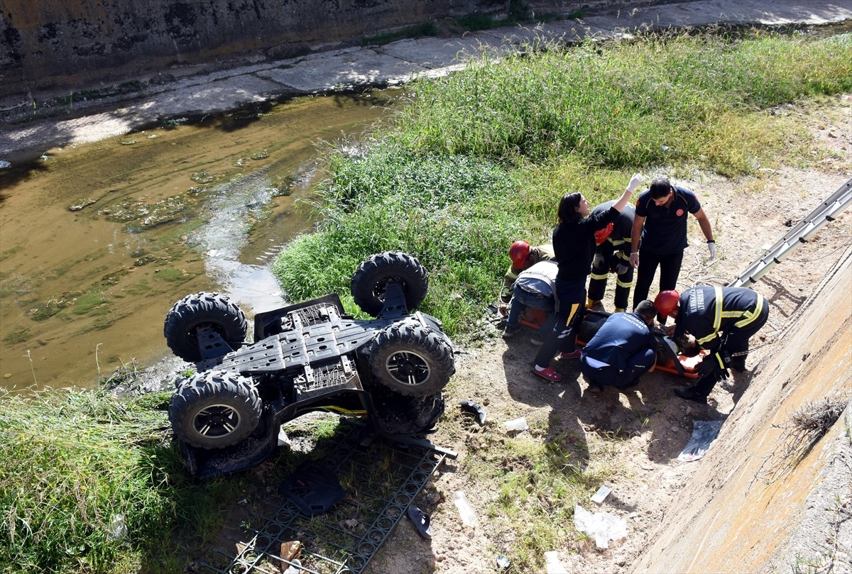 Kırıkkale'de ATV'nin dereye düşmesi sonucu yaralanan 2 kişi hastanede tedavi altına alındı.