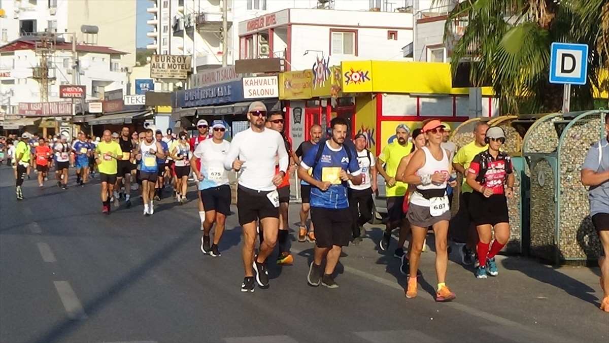 Mersin'de bu yıl üçüncü kez düzenlenen Uluslararası Kilikya Ultra Maratonu başladı. Büyükşehir...