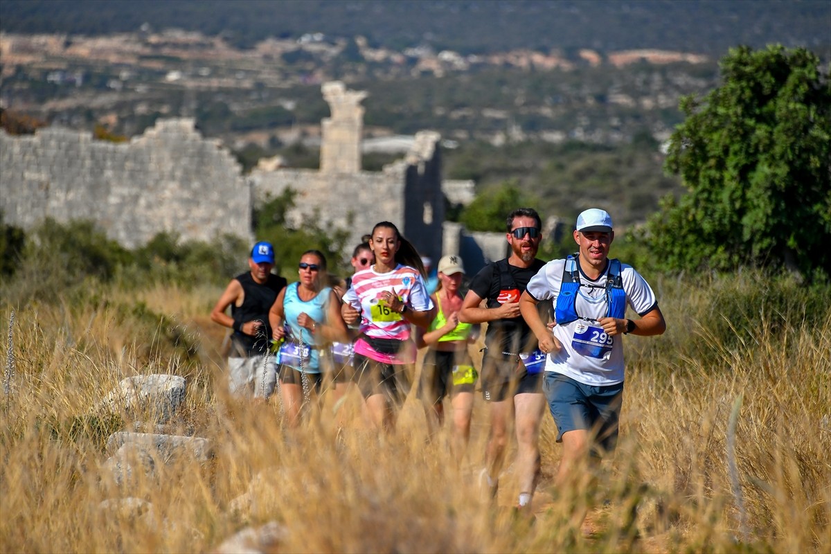 Mersin'de bu yıl üçüncü kez düzenlenen Uluslararası Kilikya Ultra Maratonu tamamlandı.  Büyükşehir...