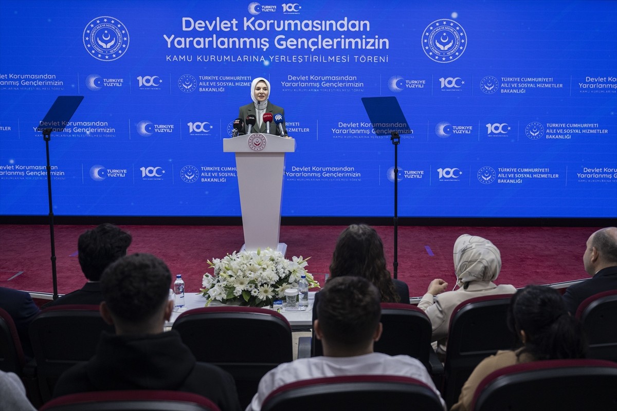 Aile ve Sosyal Hizmetler Bakanı Mahinur Özdemir Göktaş, Bakanlıkta gerçekleşen "Devlet...