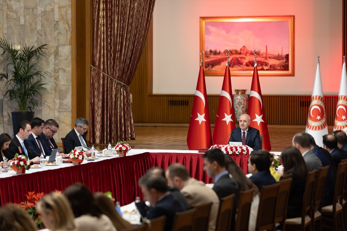 TBMM Başkanı Numan Kurtulmuş, 28. Dönem 1. ve 2. Yasama Yılı Değerlendirme Toplantısı'nda basın...