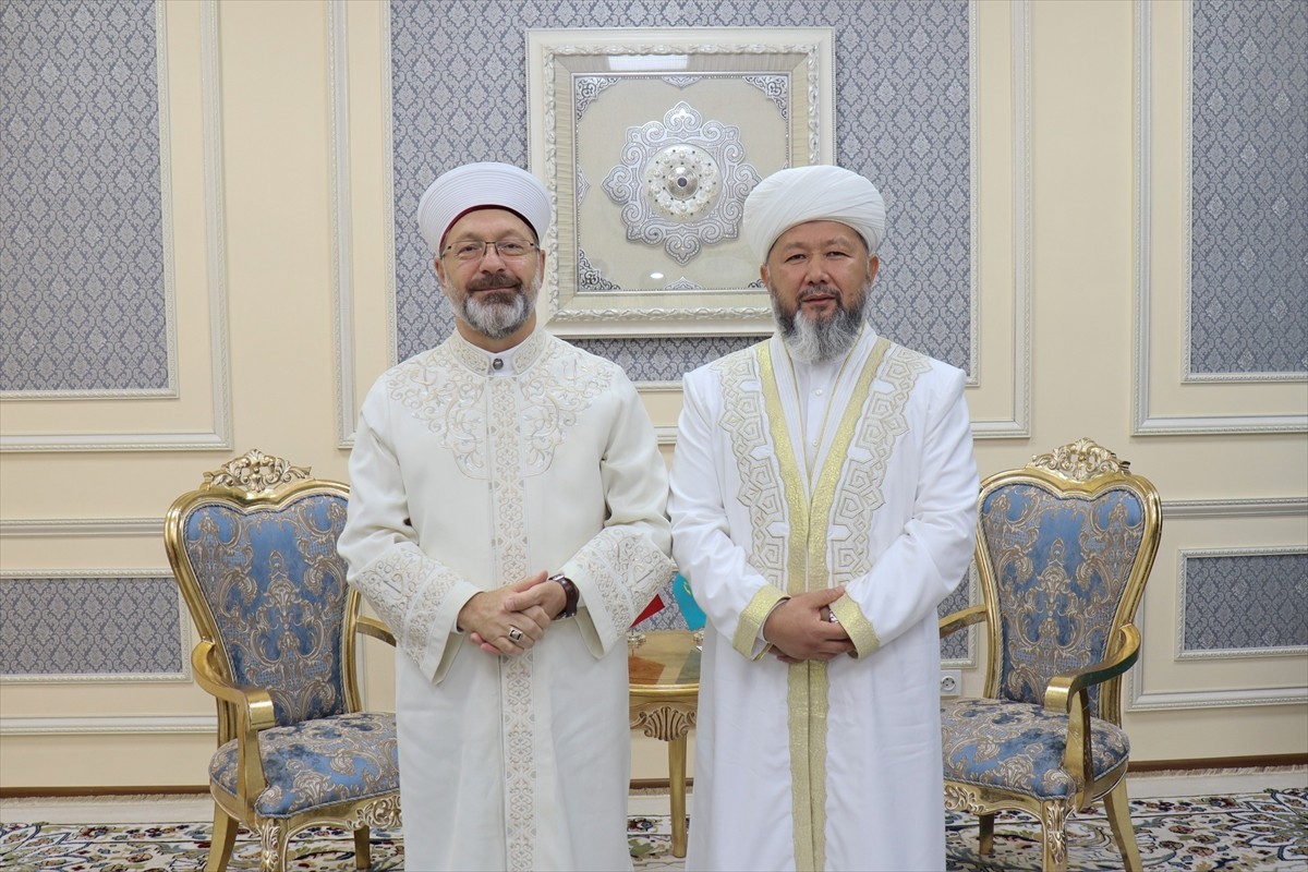 Diyanet İşleri Başkanı Ali Erbaş, Kazakistan Müslümanları Dini İdaresi Başkanı Nauryzbay...