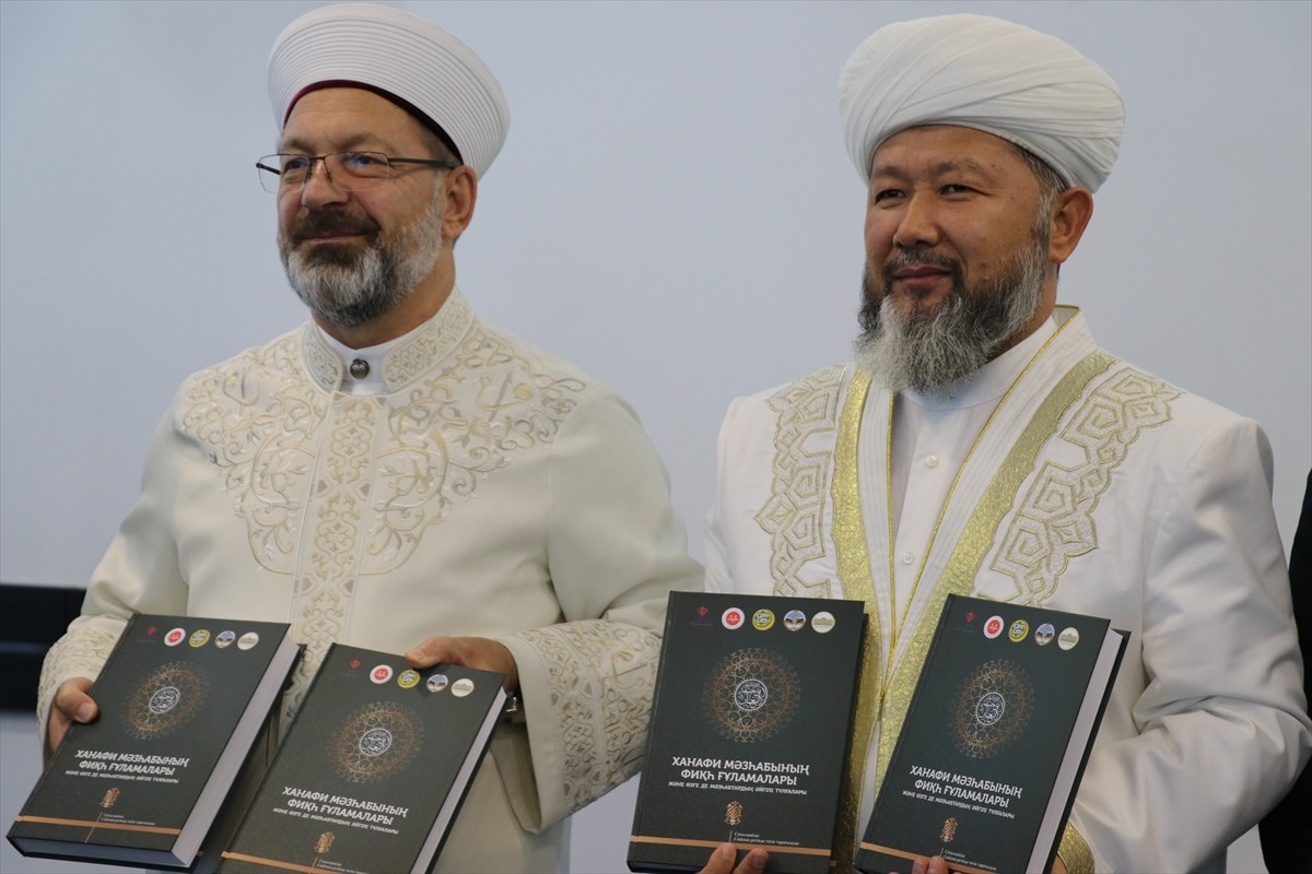 Diyanet İşleri Başkanı Ali Erbaş, Kazakistan Müslümanları Dini İdaresi Başkanı Nauryzbay...