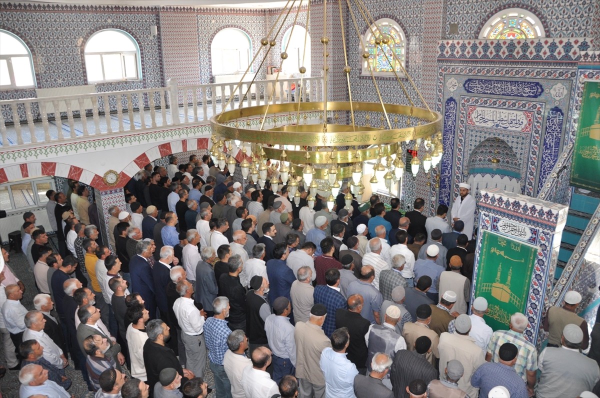 Diyarbakır'da evinde ölü bulunan Diyarbakır Bölge Adliye Mahkemesi 11. Ceza Dairesi Başkanı Murat...