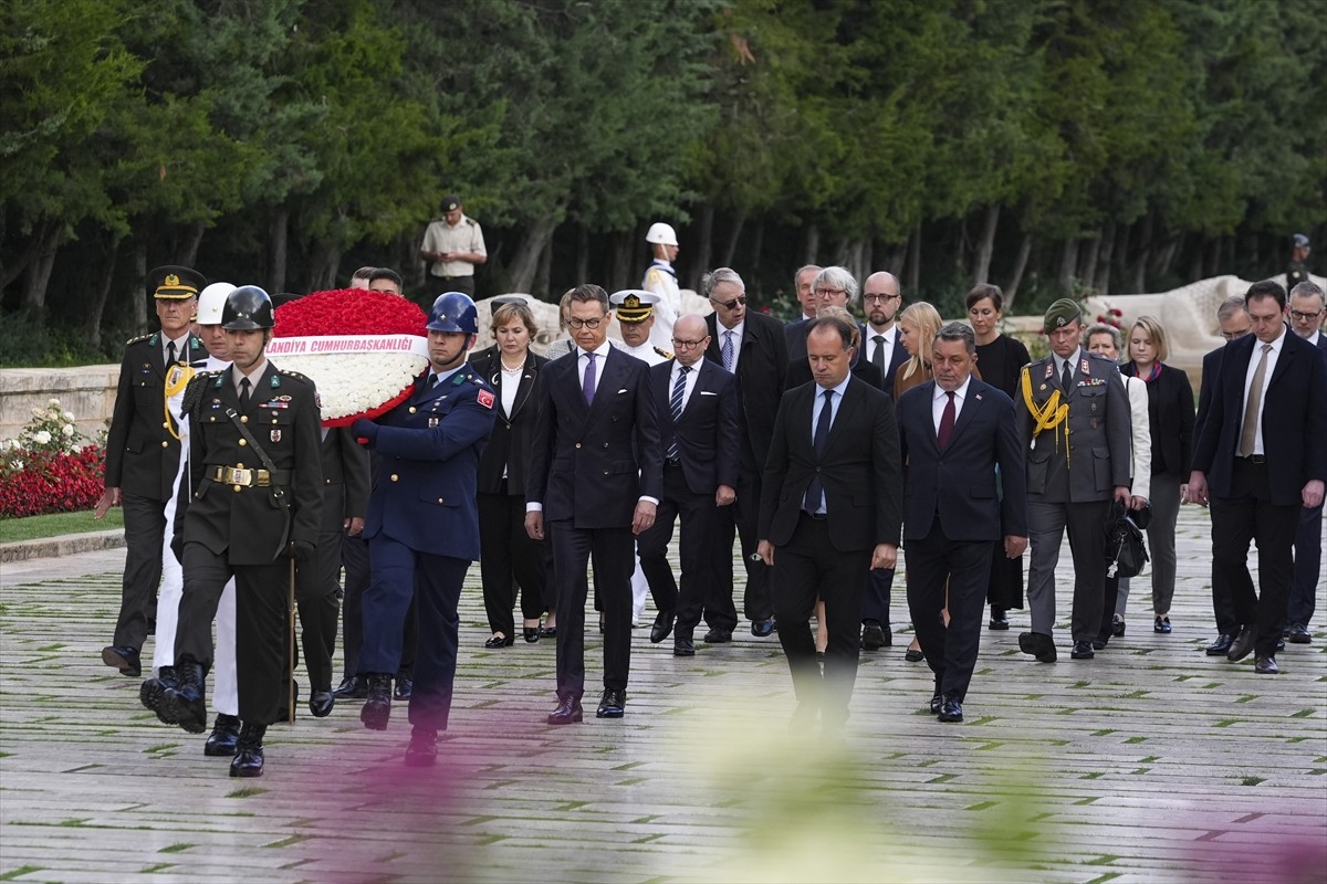 Finlandiya Cumhurbaşkanı Alexander Stubb, resmi ziyaret için geldiği Ankara'da, beraberindeki...