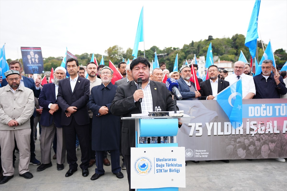 İstanbul Sarıyer'de, Çin'in Sincan Uygur Özerk Bölgesi'ne yönelik politikaları protesto edildi....