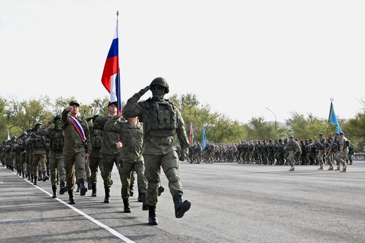 Kazakistan’da Kolektif Güvenlik Anlaşması Örgütü (KGAÖ) üyesi ülkeler Rusya, Belarus, Kazakistan...