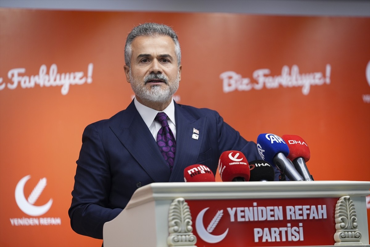 Yeniden Refah Partisi Genel Başkan Yardımcısı Suat Kılıç, parti genel merkezinde düzenlenen Merkez...