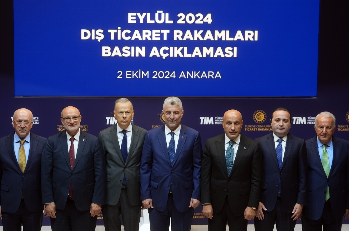 Ankara'da, Ticaret Bakanlığı Konferans Salonu'nda, Eylül 2024 dış ticaret rakamları hakkında basın...